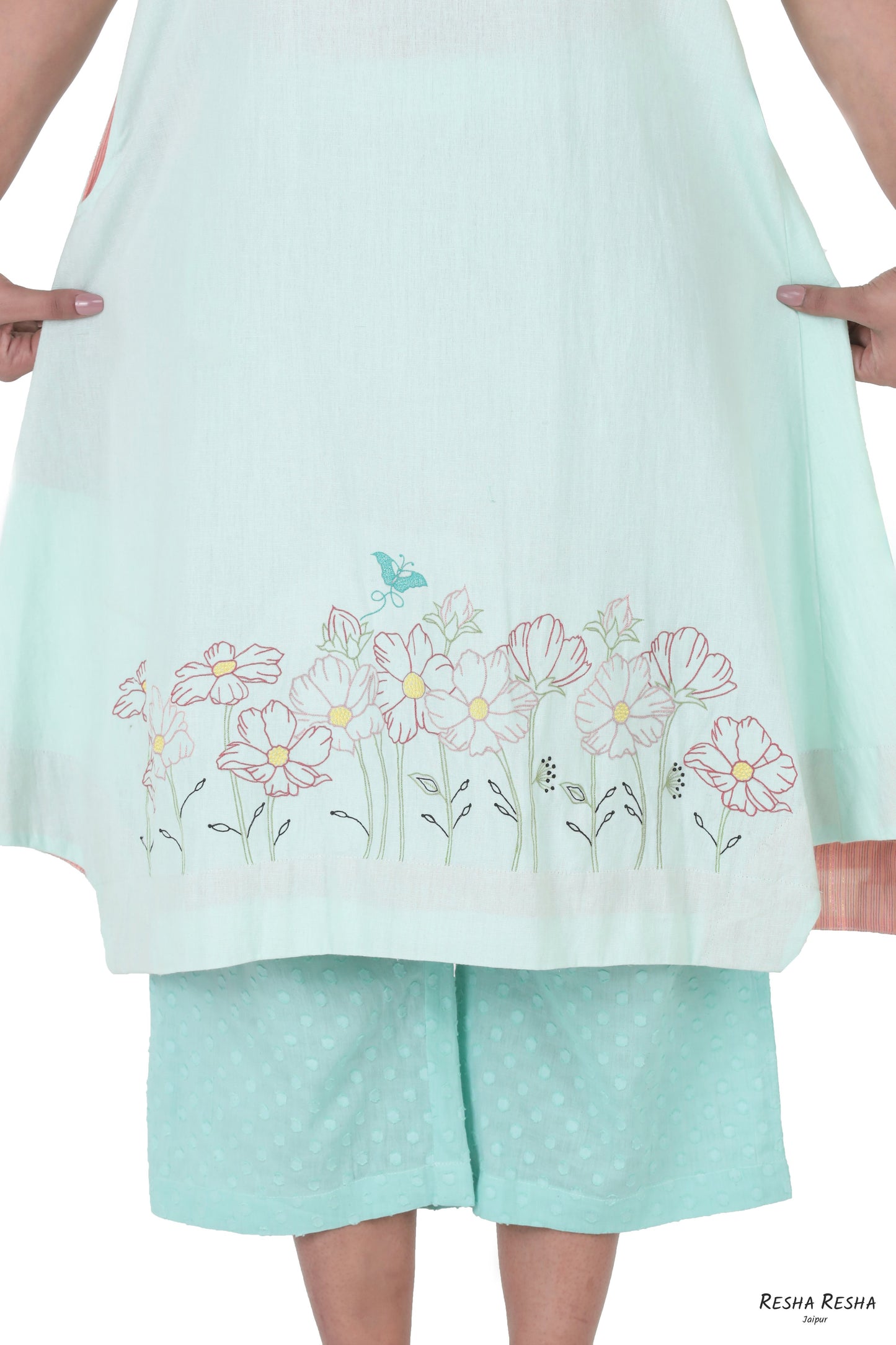 Sleeveless Kurta With Short Pant