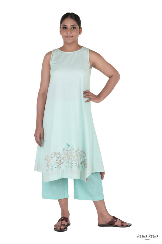 Sleeveless Kurta With Short Pant